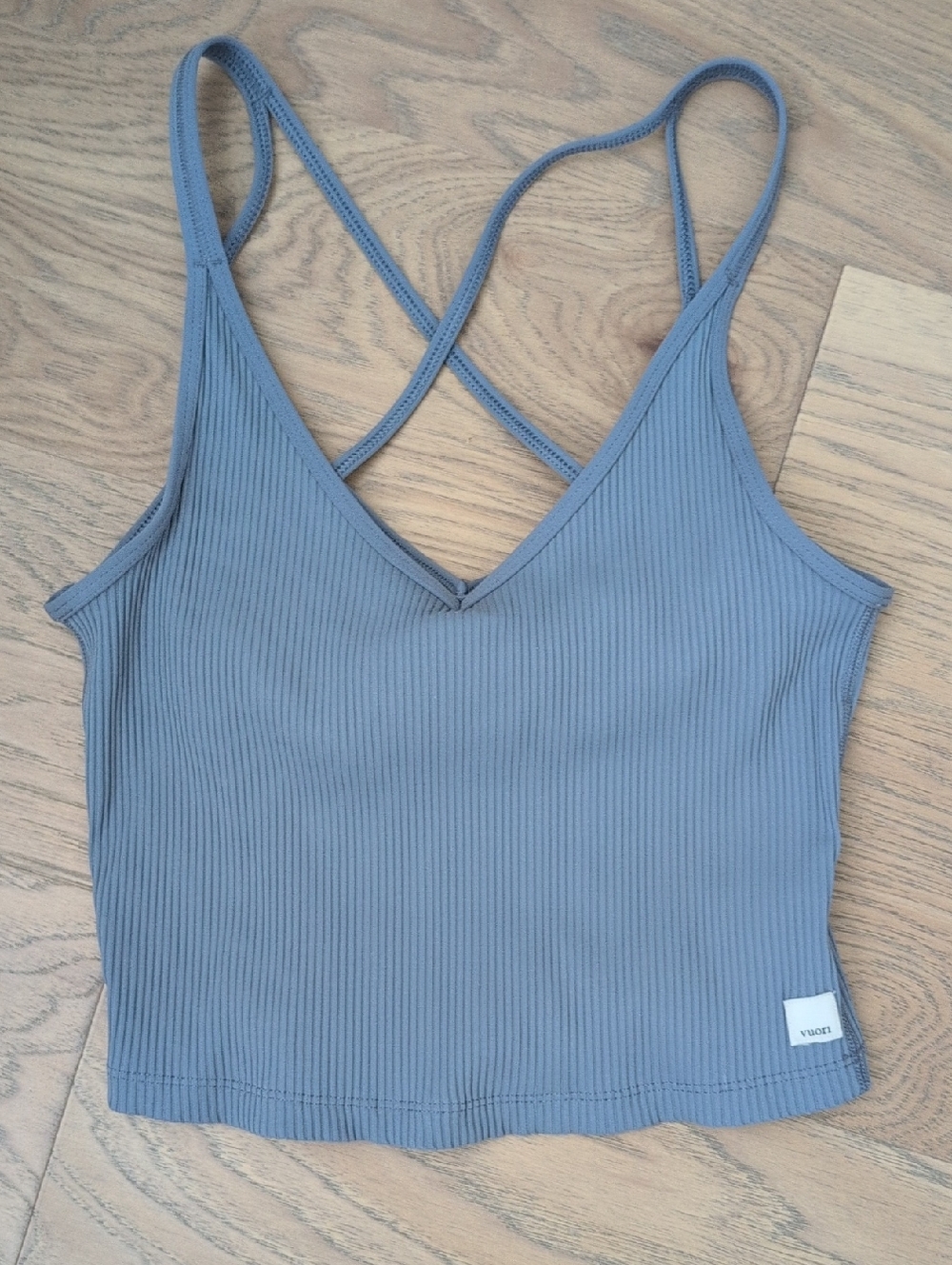 Vuori Pose Ribbed Crop Tank With built In bra Size M